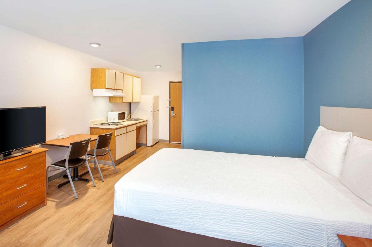 Woodspring Suites 法尔 外观 照片